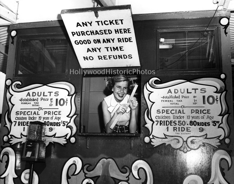 Beverly Park 1952 Ticket booth WM.jpg